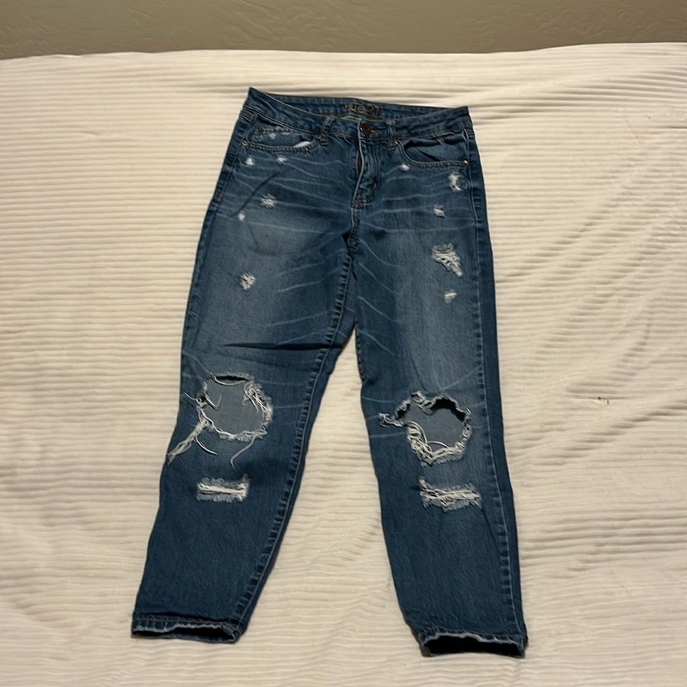 Rue21 Women’s Size 6 Mid Rise Skinny Jeans Distressed